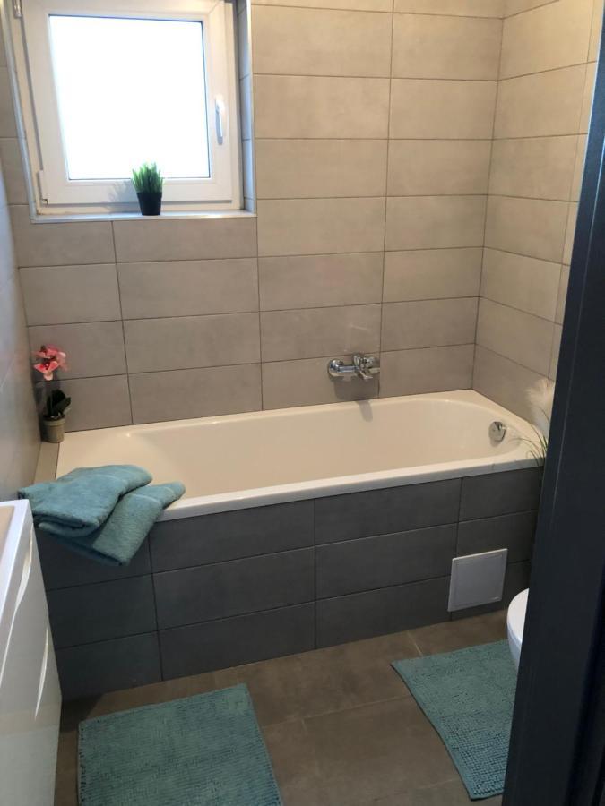 Szeged Gyoengye Delux公寓 外观 照片