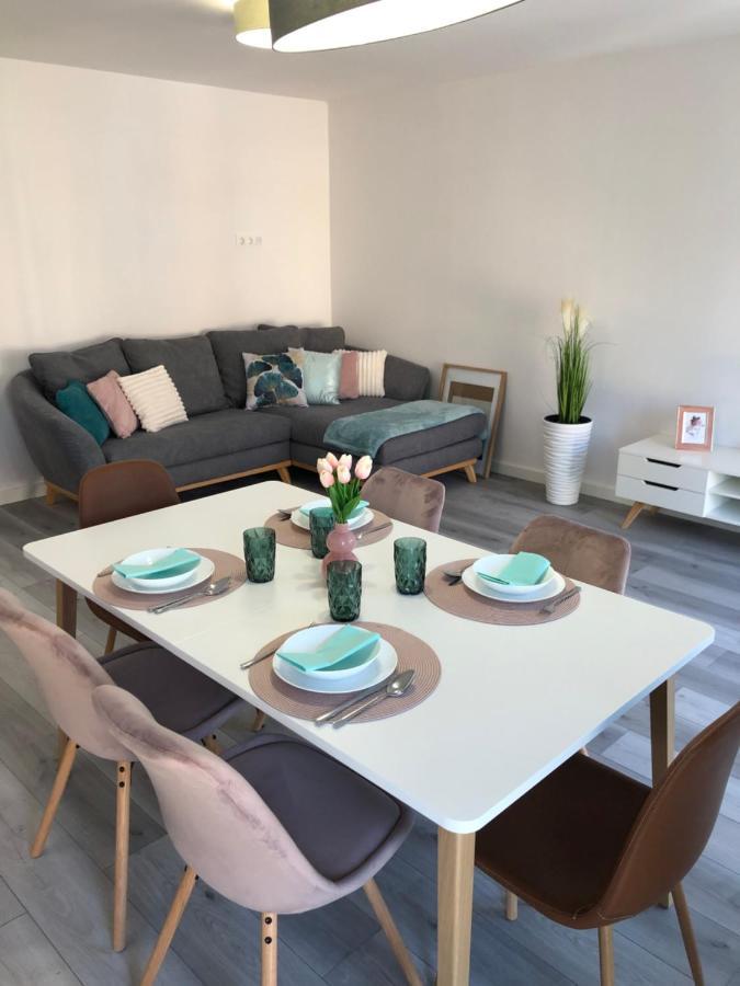 Szeged Gyoengye Delux公寓 外观 照片